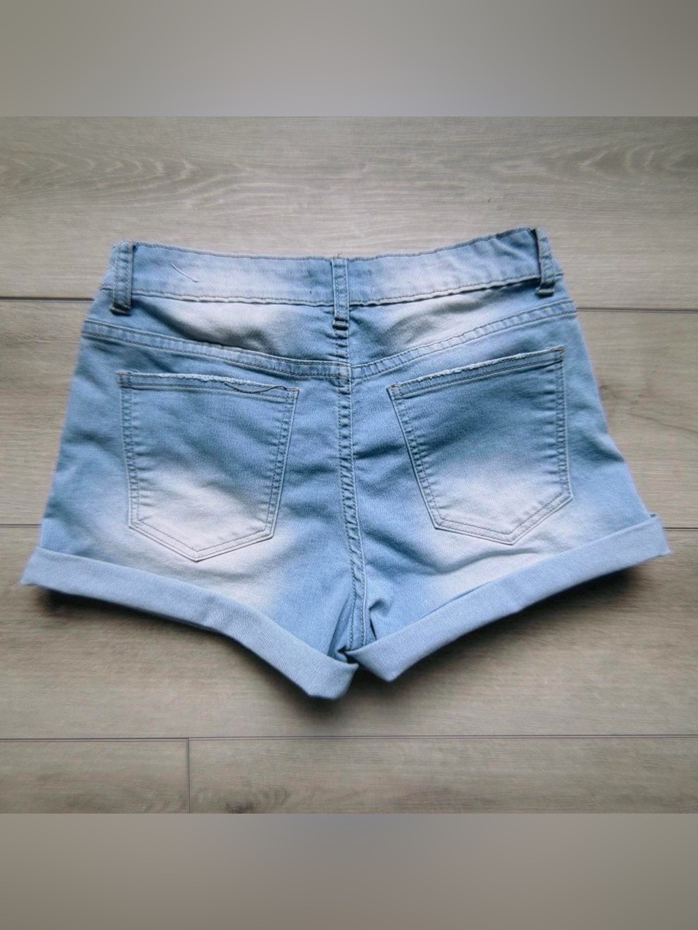 Mid Rise Shorts - Picture 2 of 3